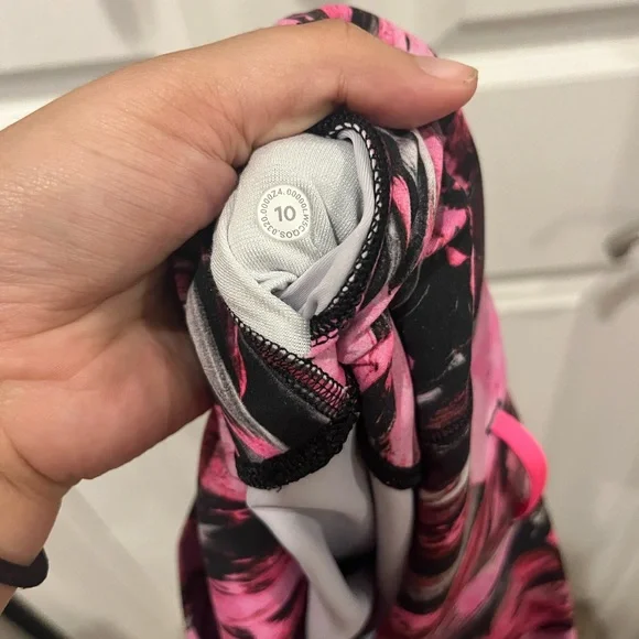 Pink & Black Lululemon Workout Set Size 10 - Picture 6 of 10